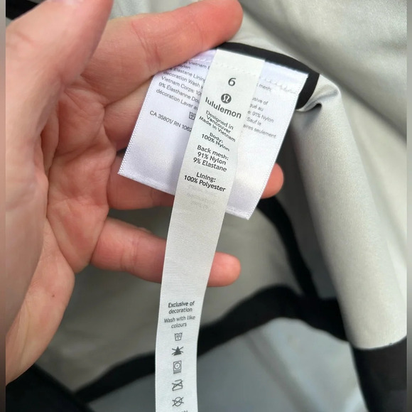 Lululemon The Rain Is Calling Jacket, size 6 - Picture 14 of 16